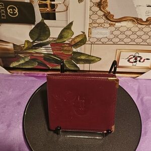 Must DeCartier Bordeaux Burgundy Red Leather Bilfold